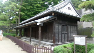 下級役人？が警備する同心番所です