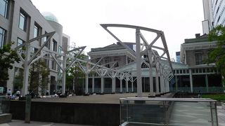 復元された駅舎