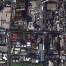 サイアム駅の東側の線路が別れている様子です。(横の縮尺変更)