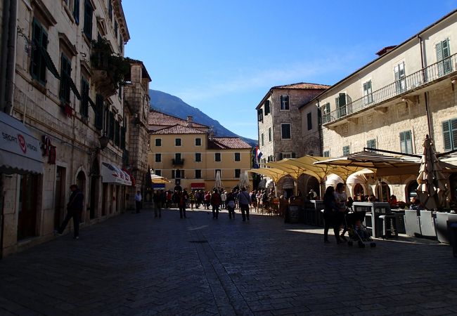 時計塔近くの建物