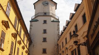 旧市街のレトロな門　ミハエル門