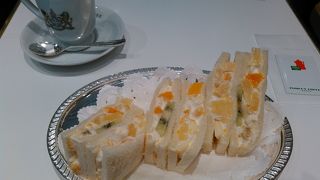 せっかくなので朝食に。