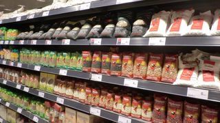 デパ地下食品のお土産ならココ、イートインで色いろ食べることもできます