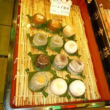 この「みず饅頭」の涼し気な事！