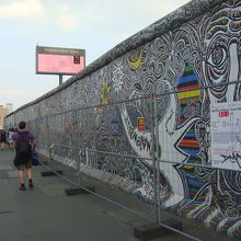 数々のペインティングには惹かれていきます