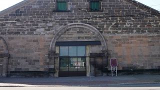 機能的な倉庫として造られた事がうかがえます。