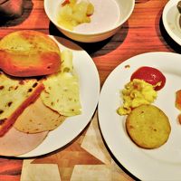 朝食ブッフェ。自分のテーブルに持ってきたものです。
