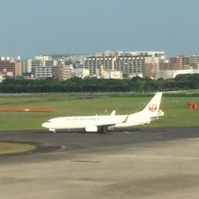 飛び立つ飛行機がよく見える場所