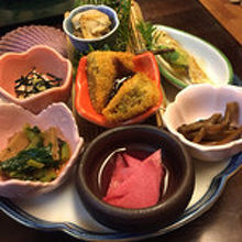 これに瓶ビールがついて＠980円はお得！