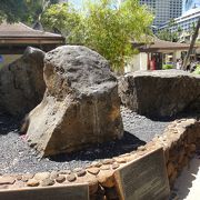 ワイキキの魔法石【Wizard Stones of Waikiki】（ホノルル/ハワイ）