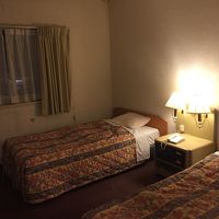 シングルで予約したがあてがわれたのはツイン。