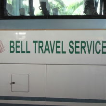 ベルトラベルサービスのバスです。パタヤのターミナルから出ます