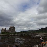スコットランドで最も美しいお城と言われて居るようです。