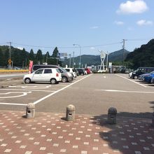 広大な駐車場です