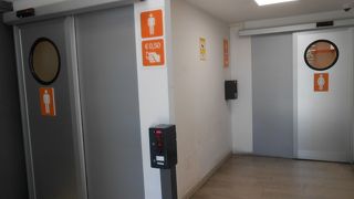 トリエステ　バスターミナルのきれいな有料トイレ