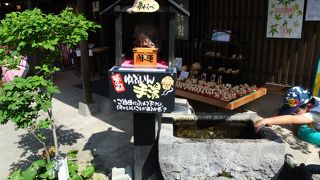 にぎやかなメインストリート