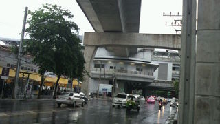 地下鉄バンスー駅から、地下鉄の延長工事が完了しつつあります。