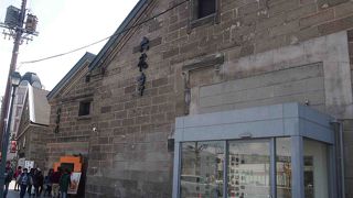 テンションの上がるお土産通り