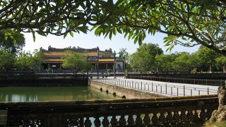 ベトナム古都の王宮や廟墓