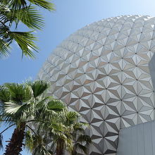 エプコットの顔、大きな球体。