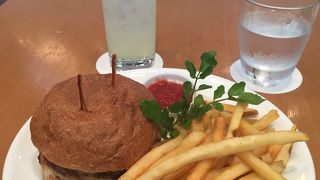 サラベス？ファミレス