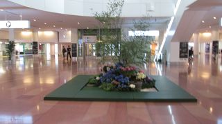 到着階に観光案内所がありました