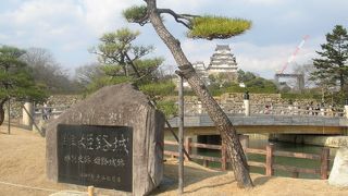 内部は階段のみ