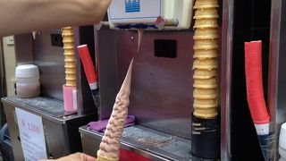 屋台がでていて楽しいです