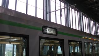 2016年５月４日旭川10時35分発普通列車美瑛行きの車内～美瑛止まりということもあってかゴールデンウィーク期間にも関わらず空いていました～