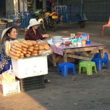 バインミー的な食べ物屋