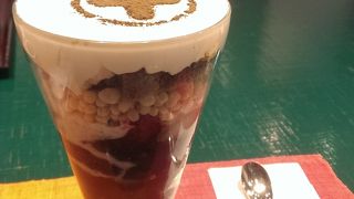 テイクアウト、おみやげコーナーあり