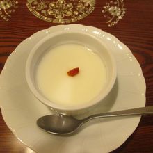 杏仁豆腐のデザート