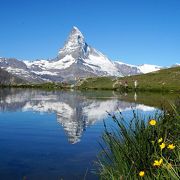 ロートホルンの近くの山上湖