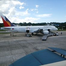 2階展望フロアからも到着時の作業が逐一見学できます