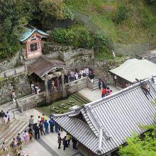 舞台はやはり高い。