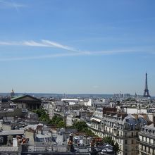 エッフェル塔方面