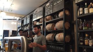 フィガロにも掲載されたマイクロブリュワリーのバー