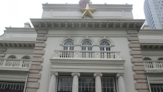 カドゥーリーの私邸