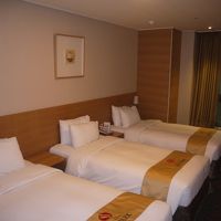 シングルベッド3台