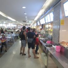 フードコート（プラチナムファッションモール）