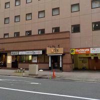 一階に朝食の食堂屋さん