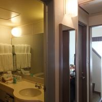 ここにトイレと隣にもトイレあり