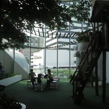 セントラル エンバシー