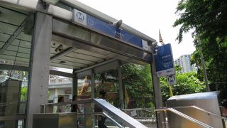 ワットファランポンに最寄りの地下鉄駅