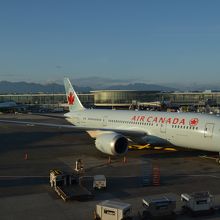 バンクーバー空港にて