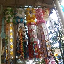 上杉山通小学校による吹き流し