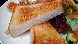 モーニングに行きました