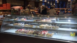 駅前のパン屋さん