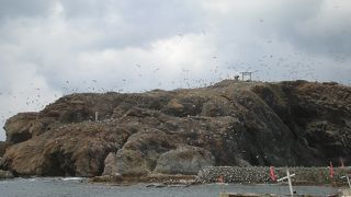 色鮮やかな神社