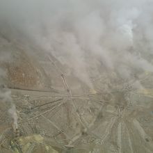 もくもく上がる噴煙